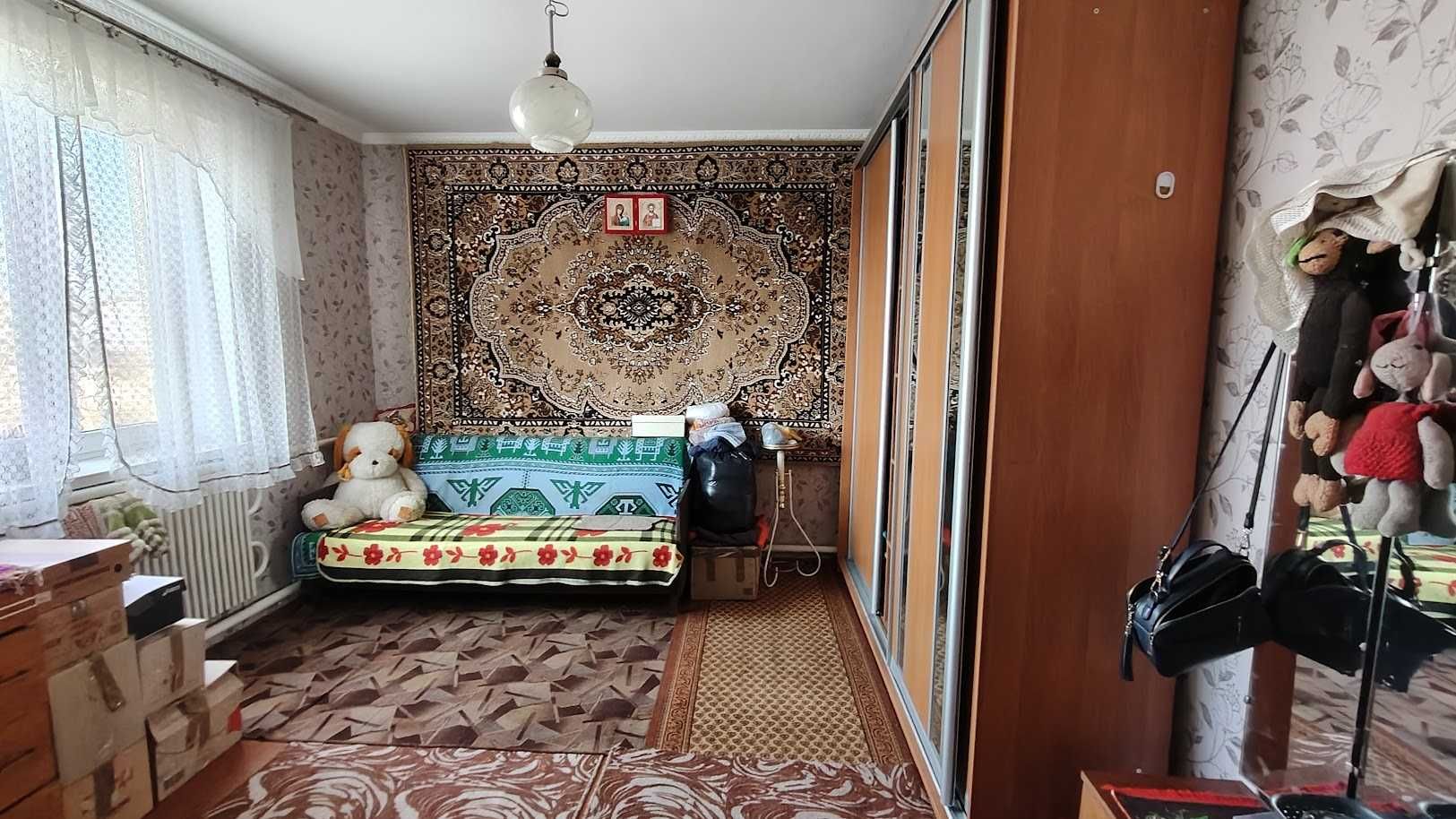 Цегляний будинок для дружної родини в чудовому зручному місці!