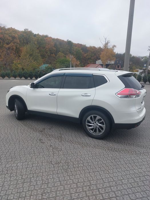 Продам Nissan x-trail 2014
