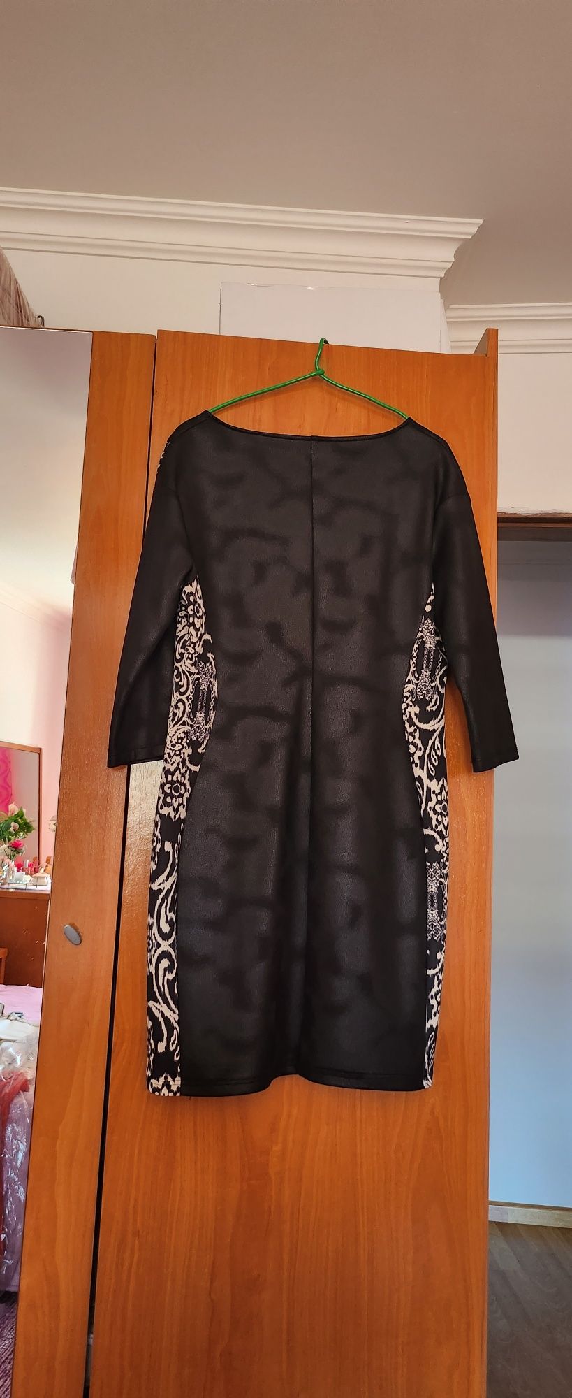 Vestido preto e branco