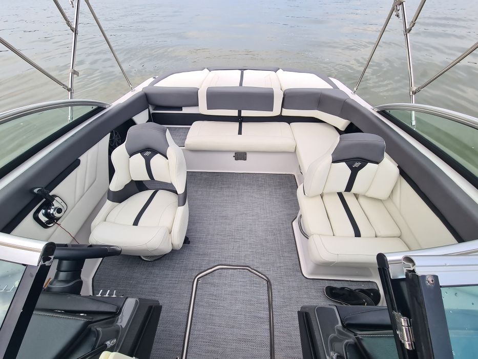 Łódź motorowa Four Winns H210 Volvo Penta V8 2014r.