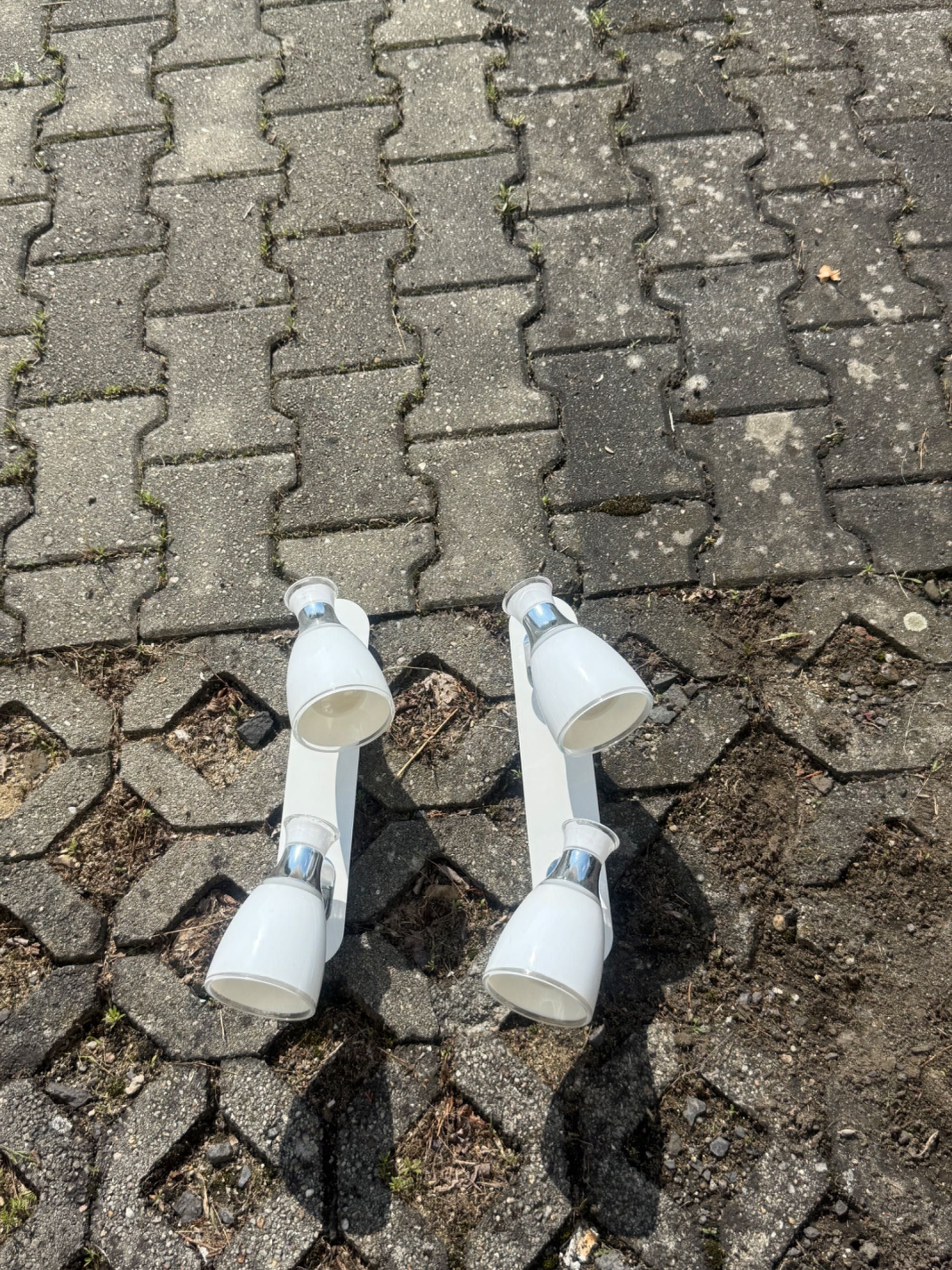 Sprzedam dwie lampy naścienne w bardzo dobrym stanie