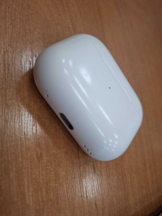 AirPods Pro2– Stacja dokująca / Ładowarka / Etui –Oryginalna, Sprawna