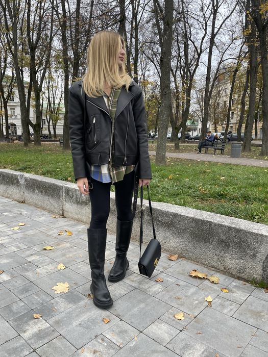 Жіночі чоботи шкіра