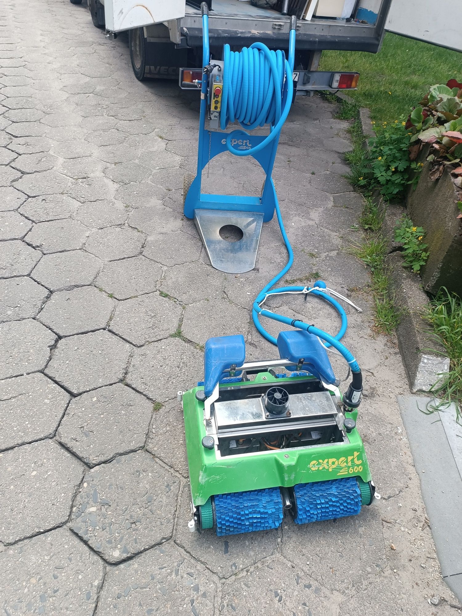 Odkurzacz do basenu automatyczny  expert pro c60 hexagone