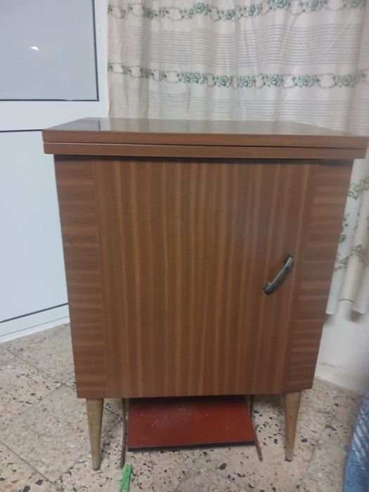 Máquina de costura singer