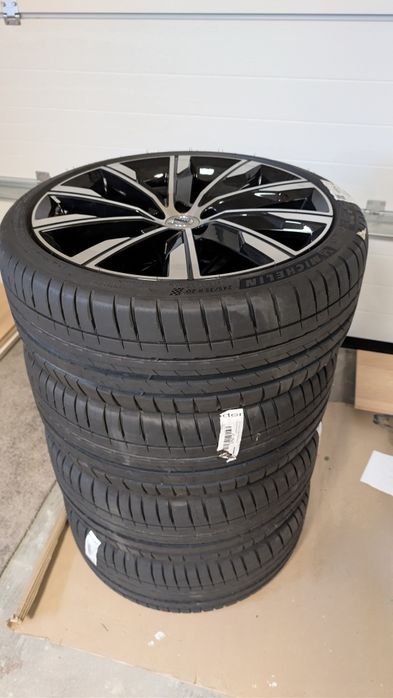 Alufelgi 20 cali z oponami Volvo NOWE