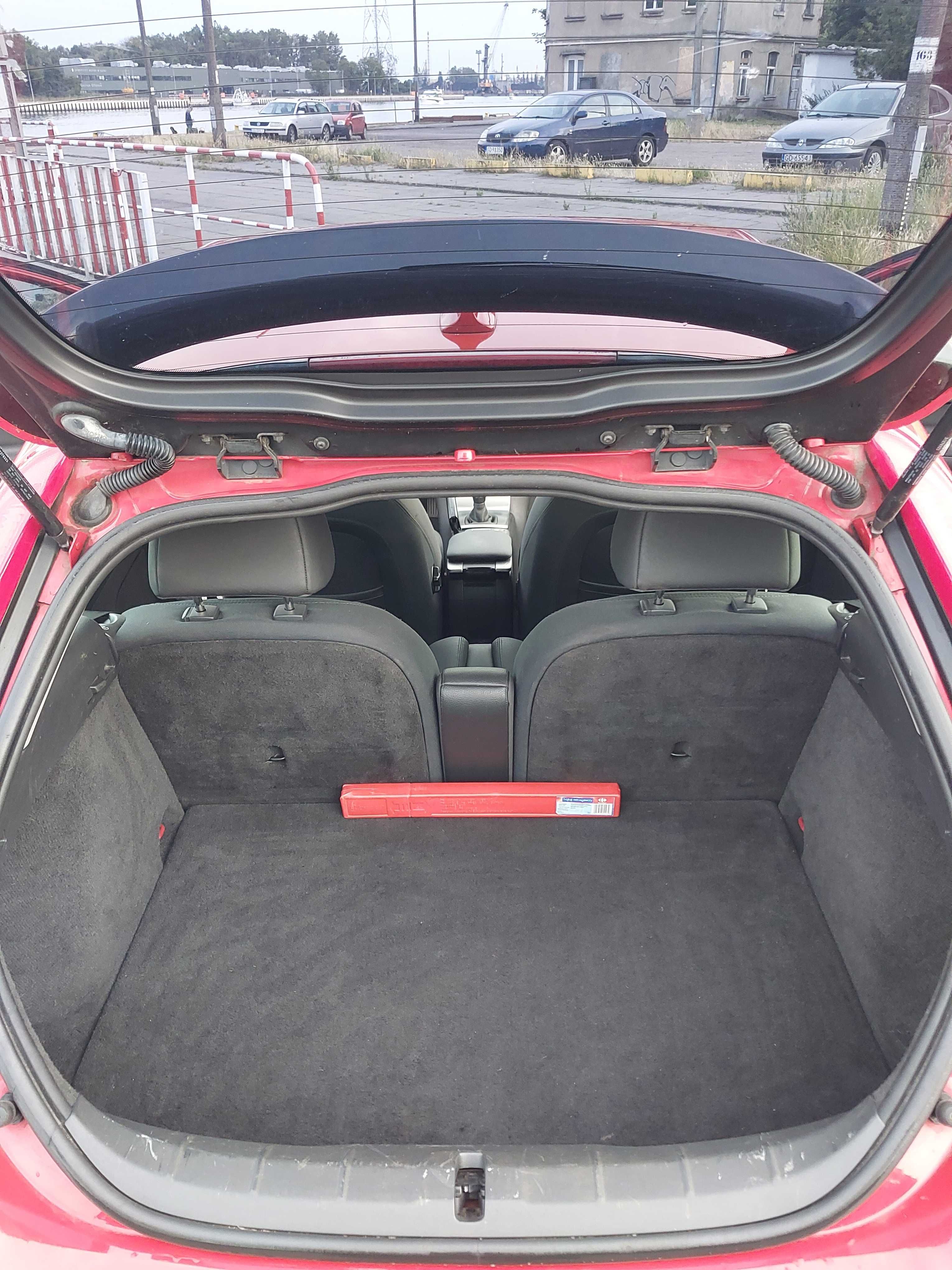 Volvo C30 1.6 diesel 2008 rok