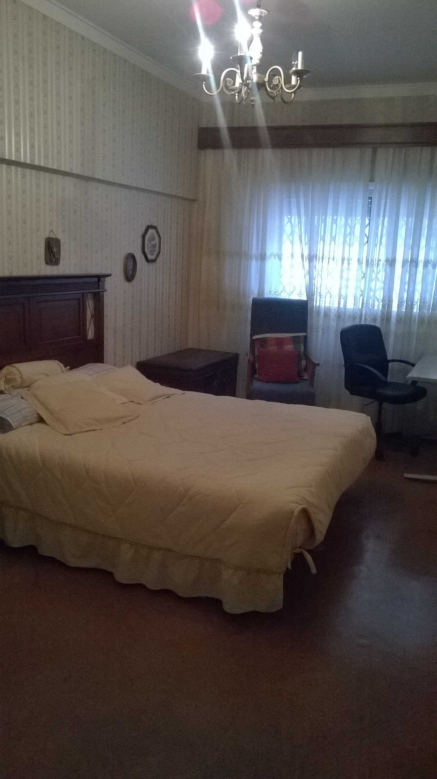 Quarto estudante (menina) ou professora Metro Pontinha – Lisboa