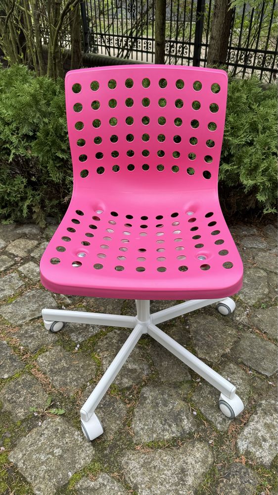 Krzesło do biurka dla dziecka - IKEA