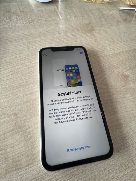 IPhone XR uszkodzony