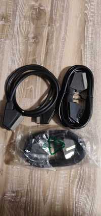 Conjunto de cabos e adaptadores variados (USB, multimédia, energia)