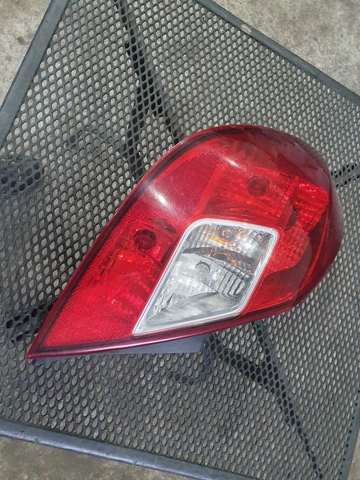 Lampa tył tylna lewa Opel Corsa D 5 drzwi europejska
