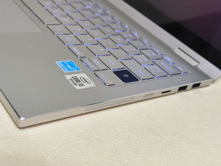 Ноутбук Samsung Galaxy Book Flex Alpha 2-in-1 QLED Core i5/8Gb/256Gb