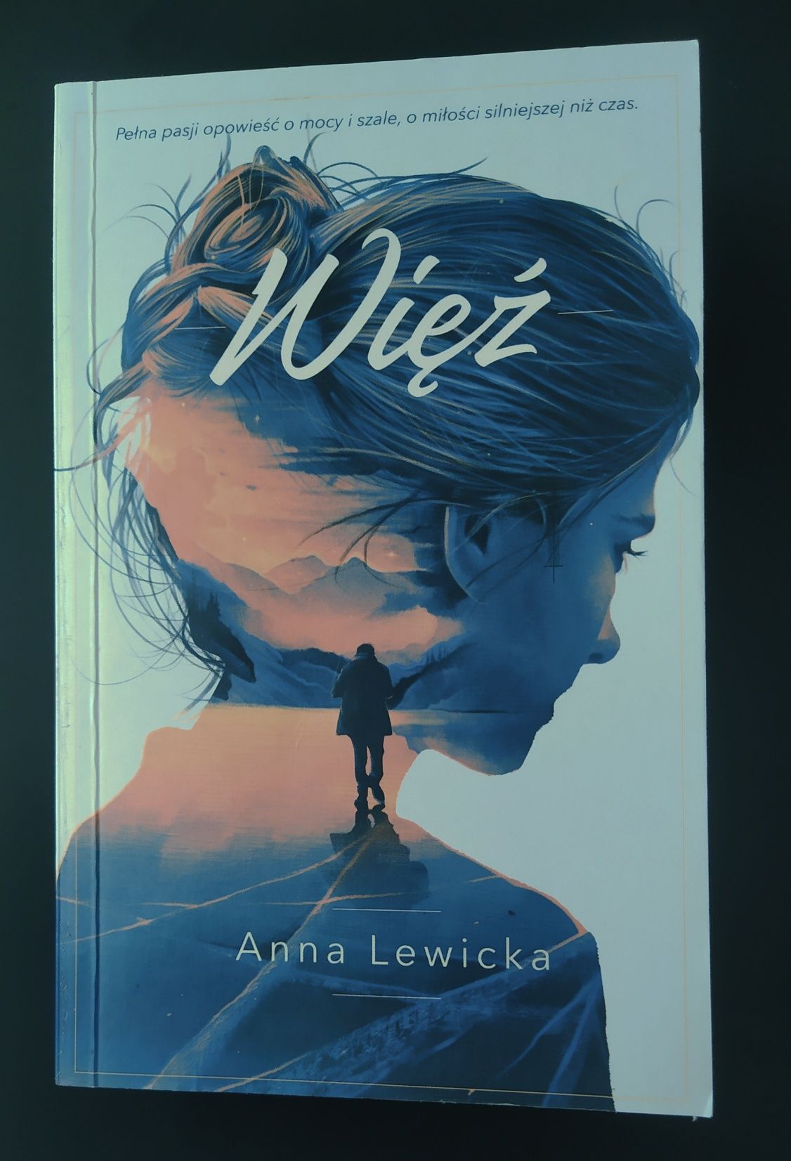 Książka " Więź" tom 1