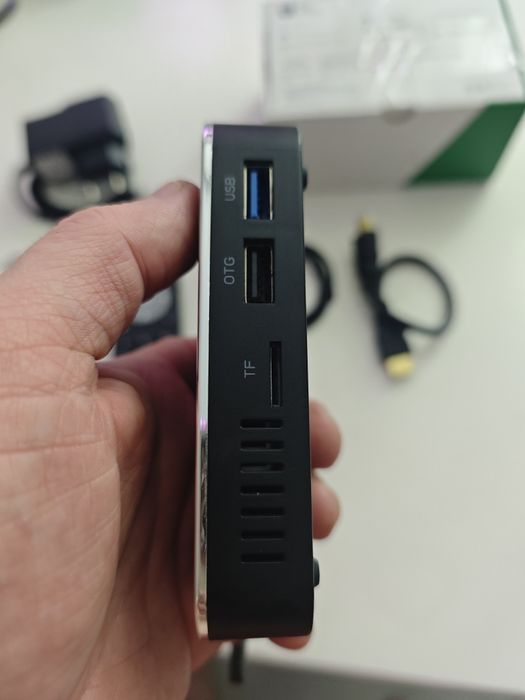 Медіа приставка Ugoos X2 4/32gb