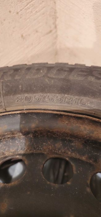 Opony zimowe + Stalówki Bridgestone R16 205/55 Rozstaw 5x110mm