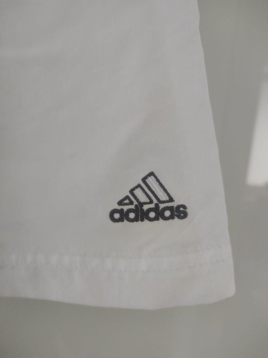 Białe spodenki Adidas