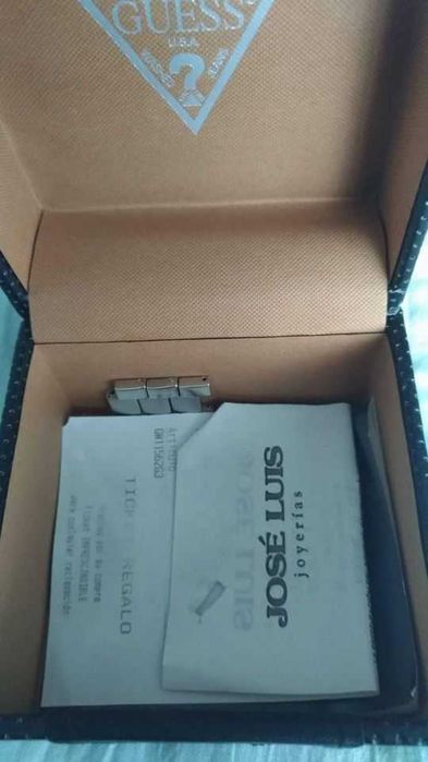 Relógio Guess Steel