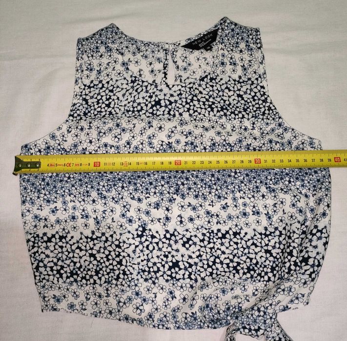 Krótka Bluzka Top na lato NEW LOOK kwiaty, 140cm