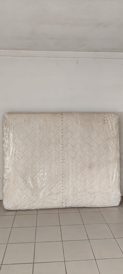 Colchão 180x200 cm em bom estado |Queen size confortável