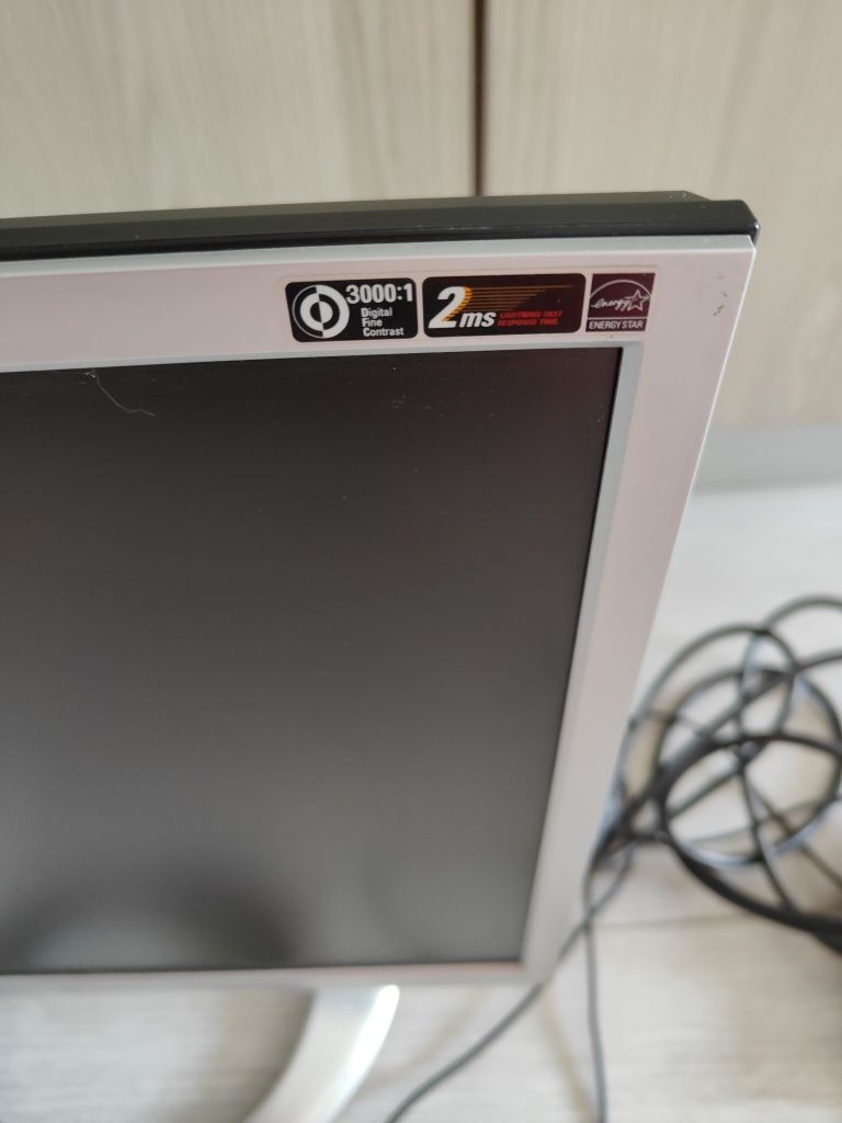 Monitor LG Flatron L1770HR-BF