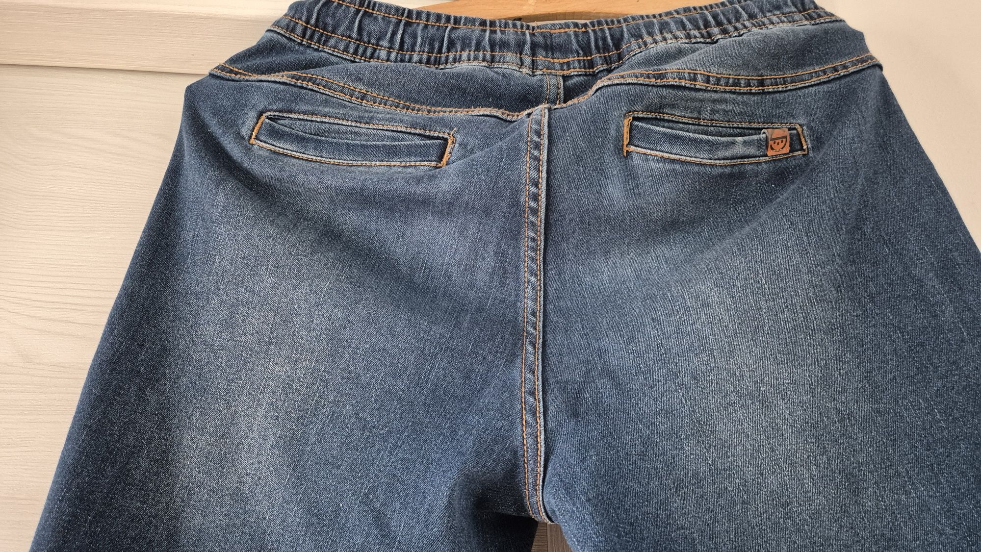 Joggery spodnie chłopięce 170/176 dżinsy