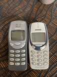 Stara klasyczna nokia 3210 oraz 3330