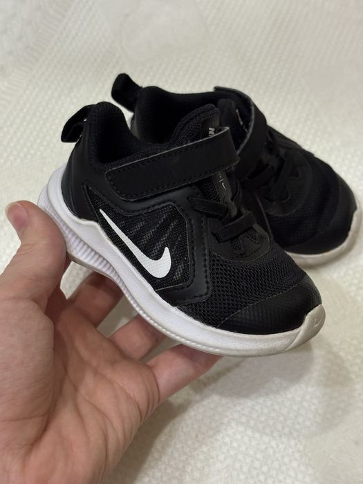 Кросівки для малечі