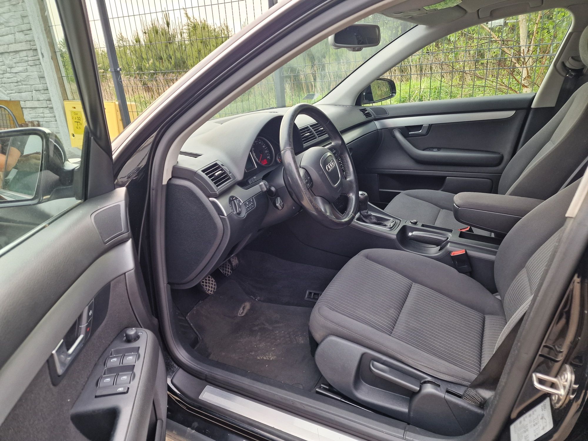 Audi a4 B7 S-line 2.0b_1 właściciel_stan BDB