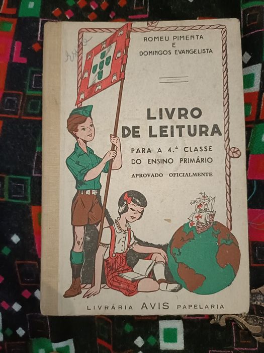 Livro de leitura antigo