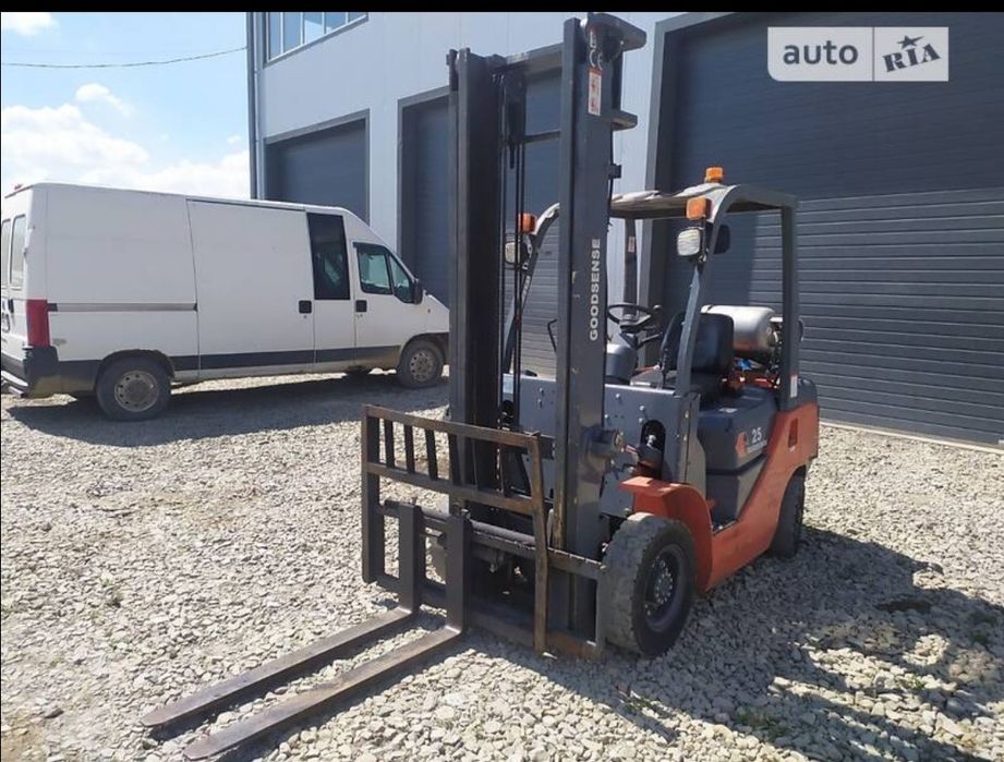 Вилковий навантажувач 2.5 тонни.  Goodsense FY 25,2015