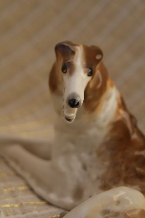 Фарфоровая статуетка часів радянського союзу"собака борзая"