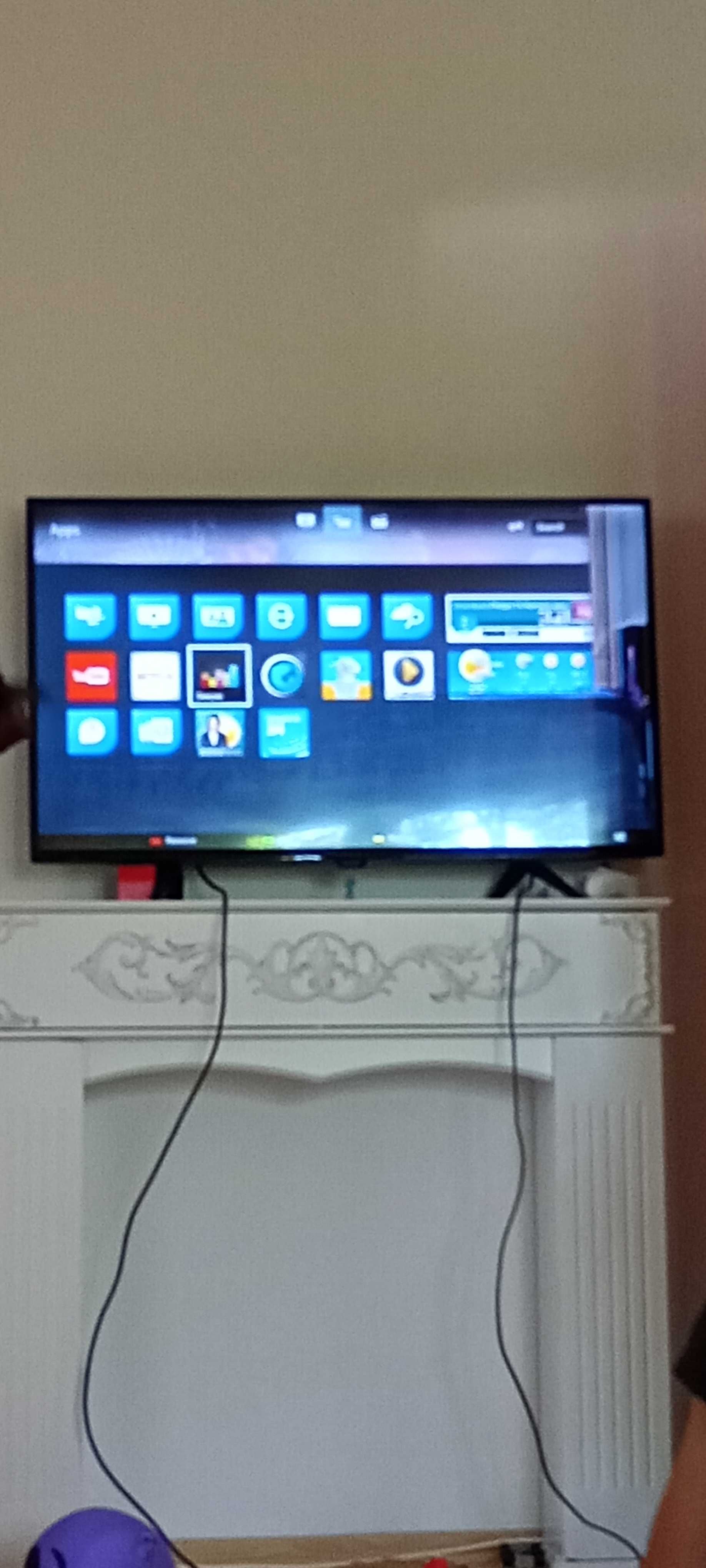 uszkodzony  Smart TV, czasem się włącza i wyświetla obrazy,