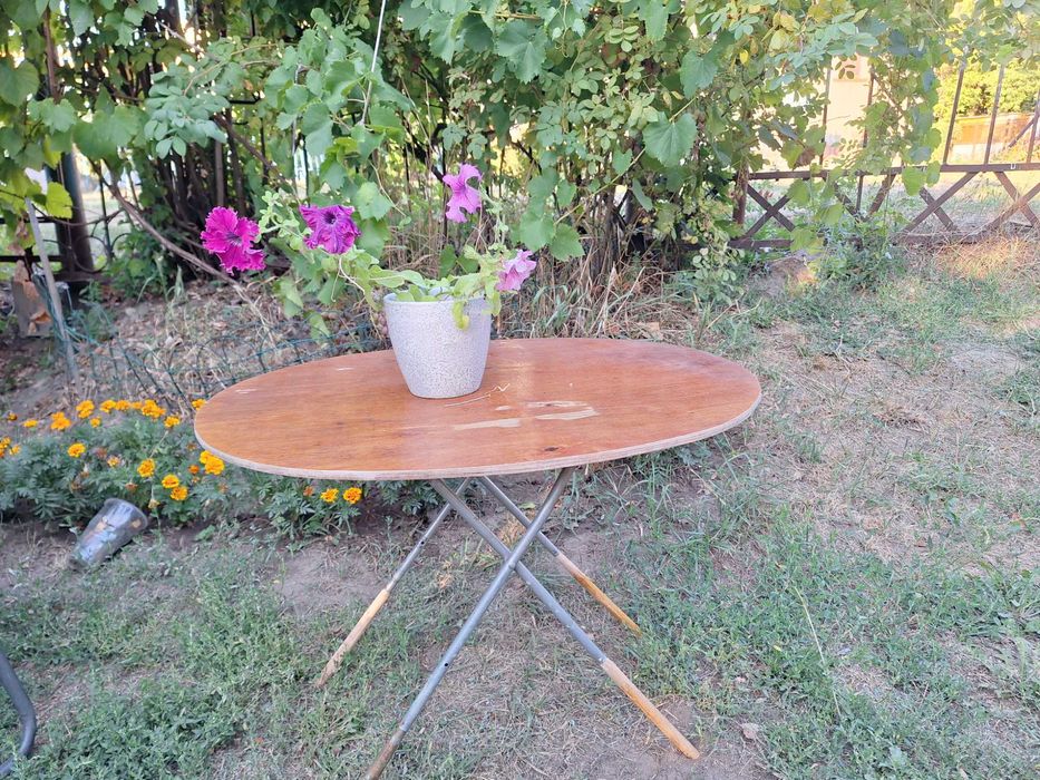 Столик сервисный, подставка под телевизор, кресло и стул