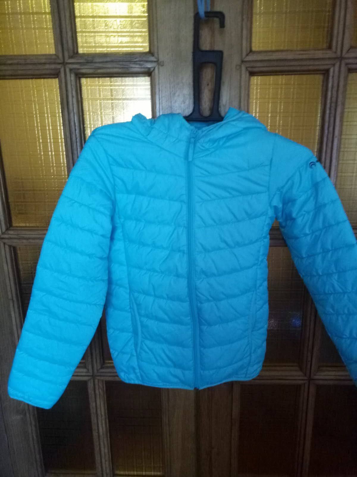 Демисезонная курточка для девочки на рост 152 см