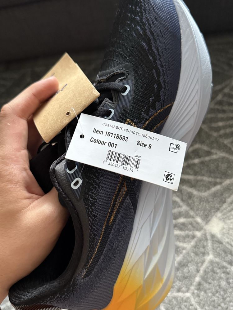 Asics Novablast 4