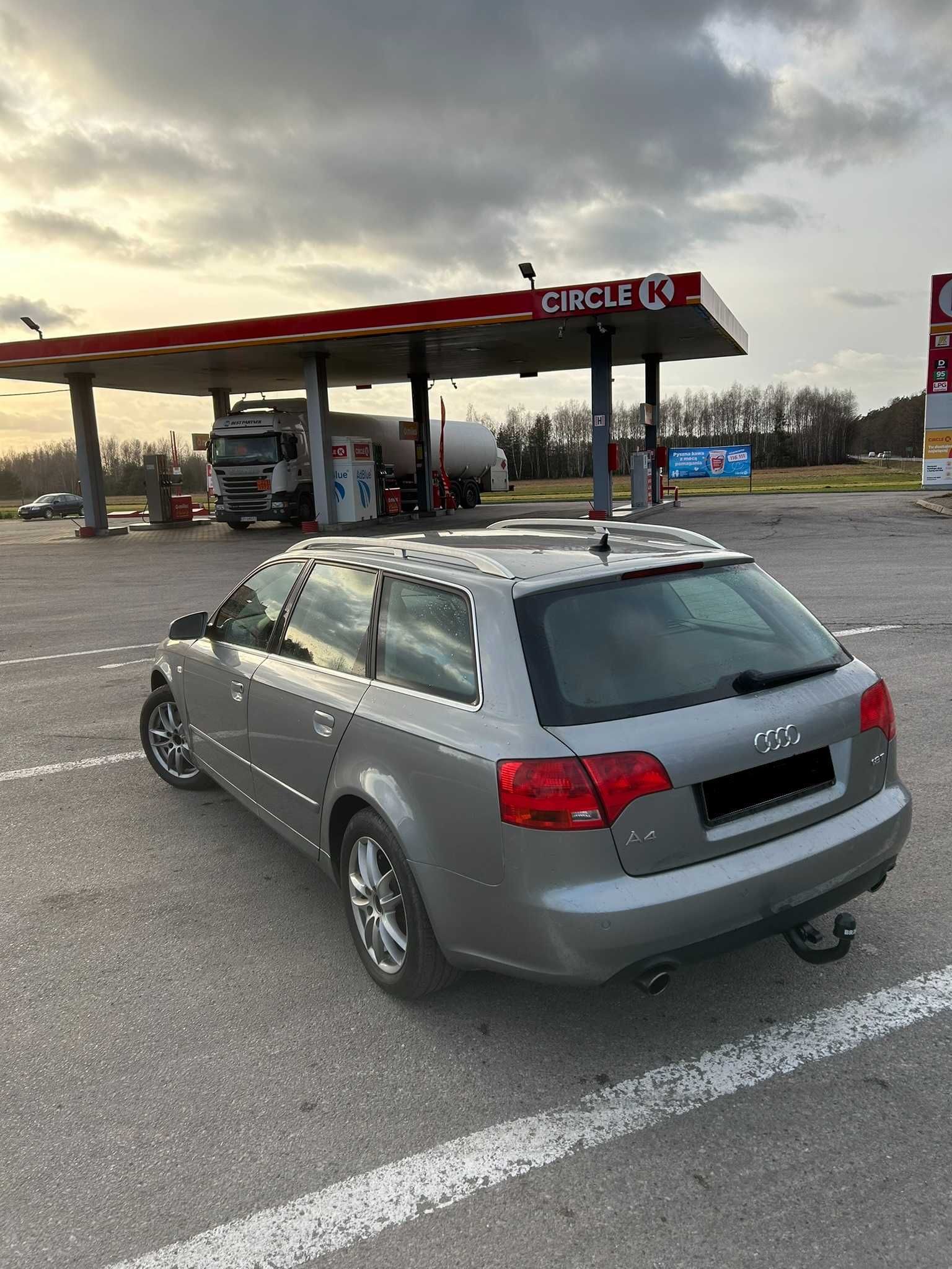 AUDI A4   1,8 Turbo benzyna 2007 rok