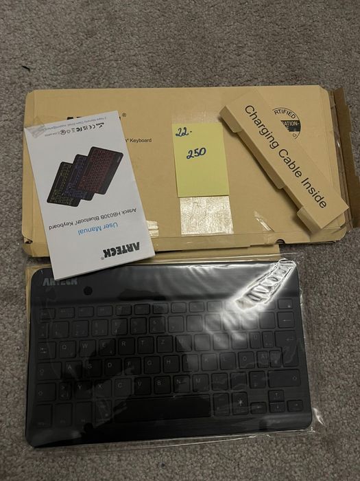 Блютуз клавіатура