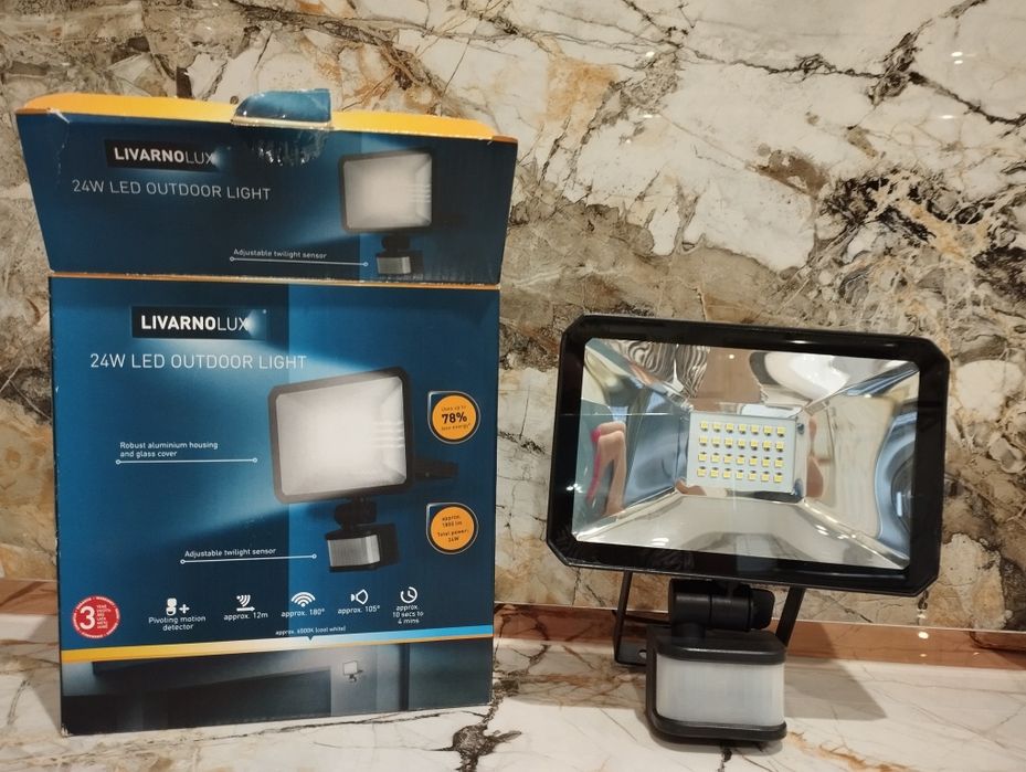 Lampa zewnętrzna