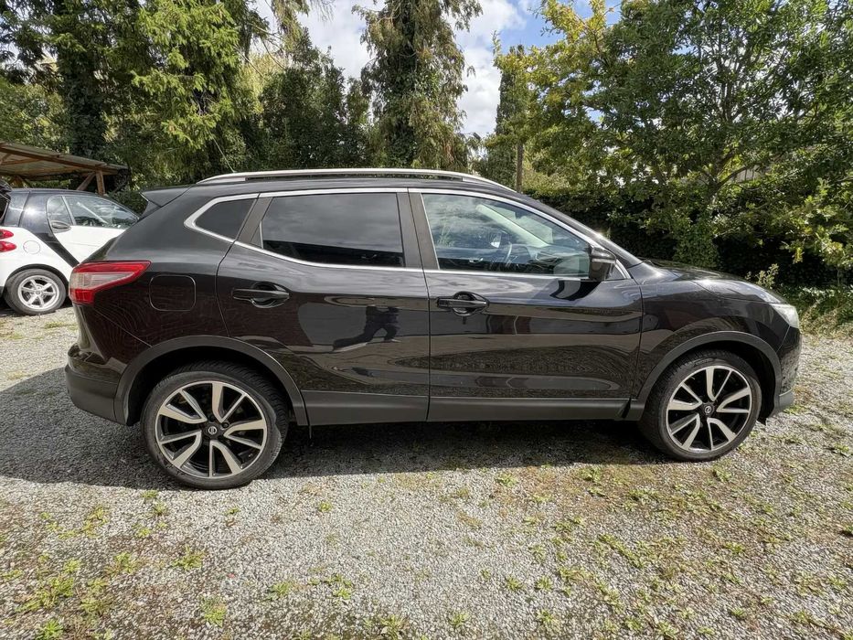Nissan Qashqai      2015