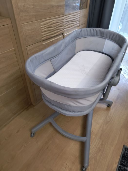 Łóżeczko kołyska krzesełko Chicco  BABY HUG 4W1