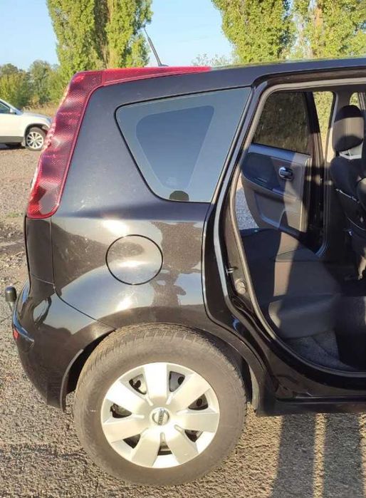 Продам Nissan Note 2009 механіка бензин 1.4 хетчбек Ніссан Ноут