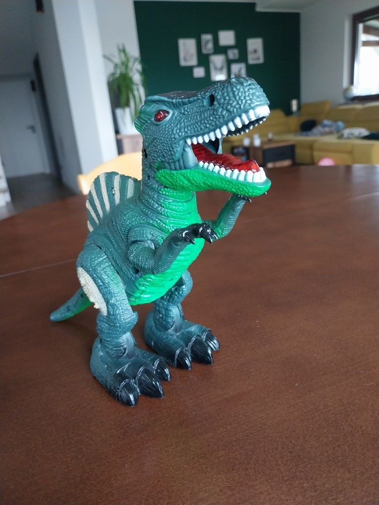 Dinozaur na baterie