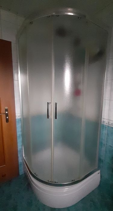 Kabina prysznicowa 90x90 z brodzikiem