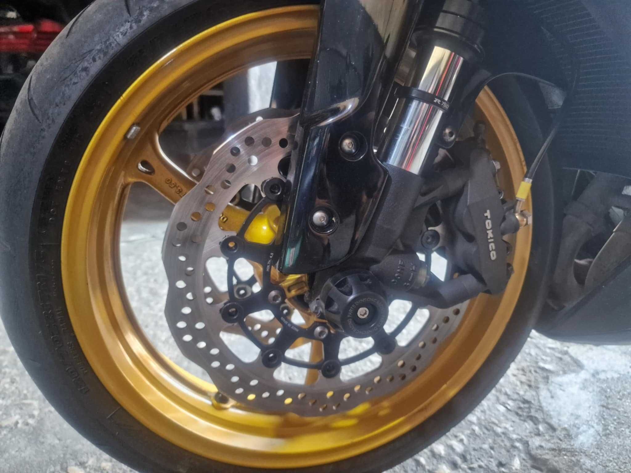 Suzuki GSXR 750 ano 2010