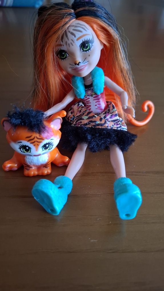 Bonecas Enchantimals