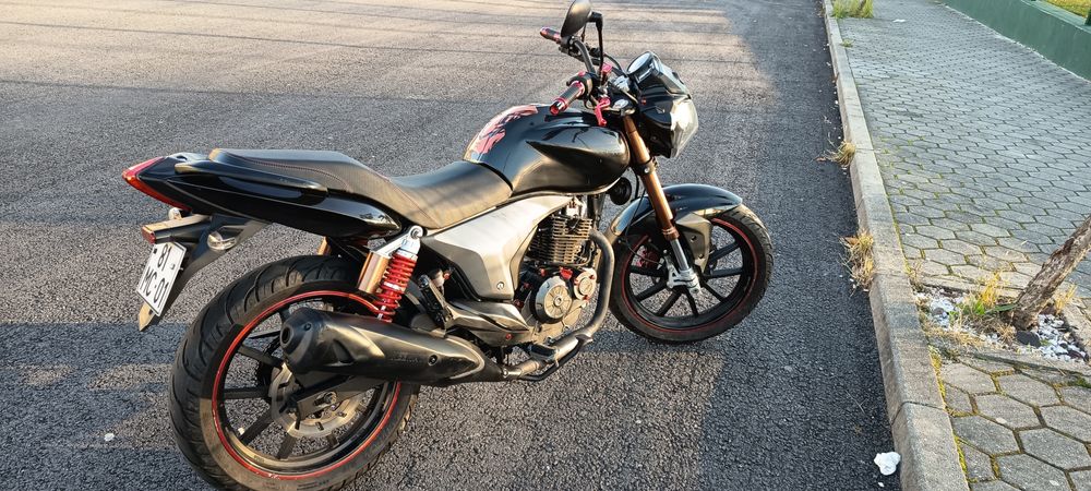 Keeway RKV 125 Poucos kms