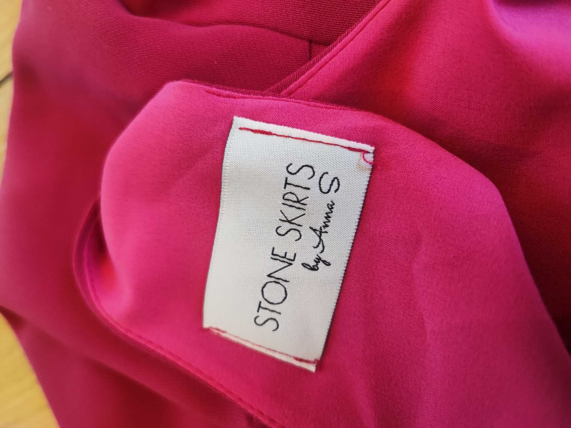 Piękna sukienka Stone Skirts by Anna S fuksja XS