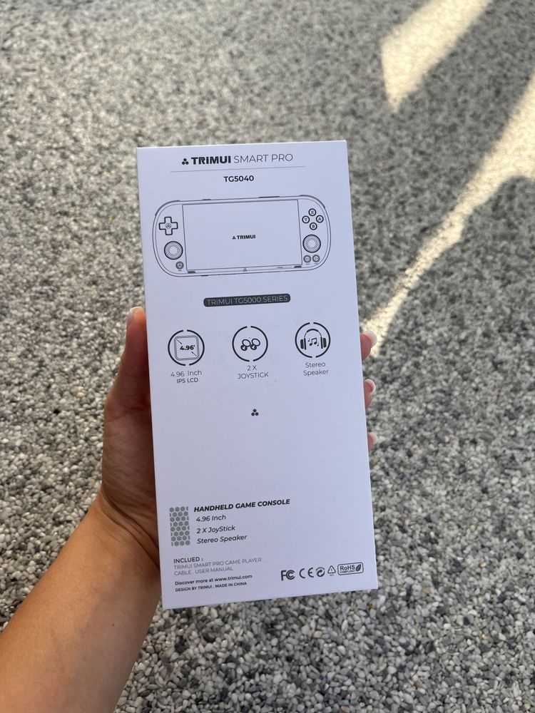 mini konsola TRIMUI smart pro