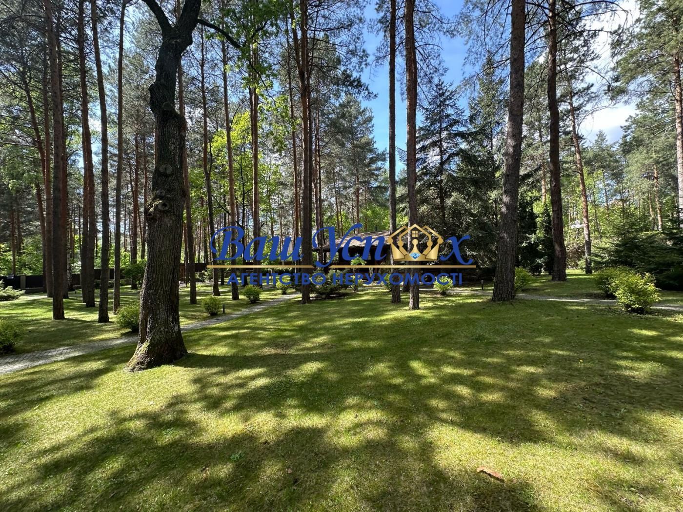 Продаж ділянки в лісі в містечку Конча-Заспа. село Козин